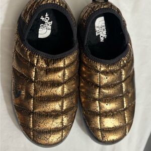 The North Face Thermoball Traction Mules Metallic Gold /Black Slippers Size 8